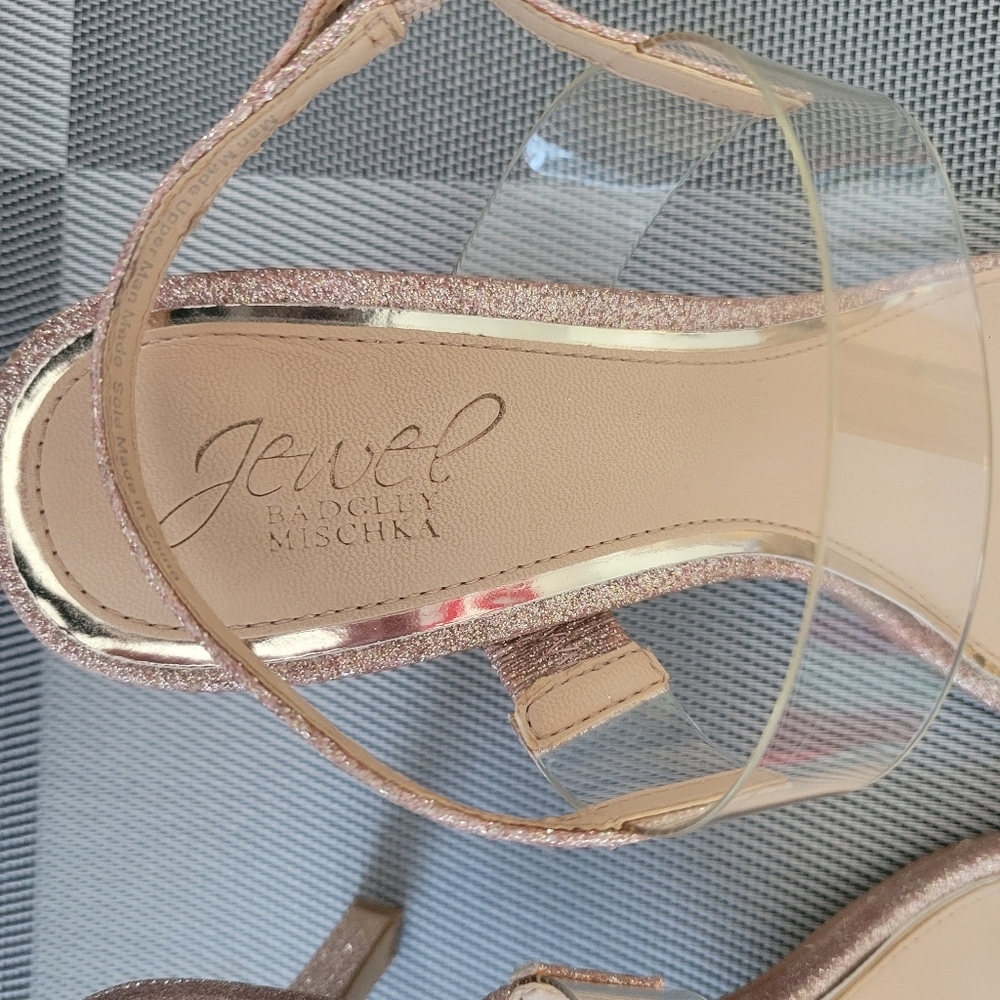 Badgley Mischka Dee Pearl and Crystal High Block Heels size 8 - Picture 3 of 5